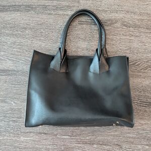 Lia Numa Black Leather Handbag